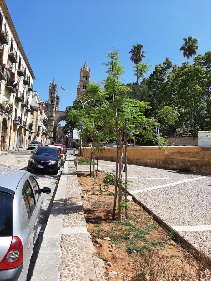 A Due Passi Dalla Cattedrale Apartment Палермо Екстериор снимка